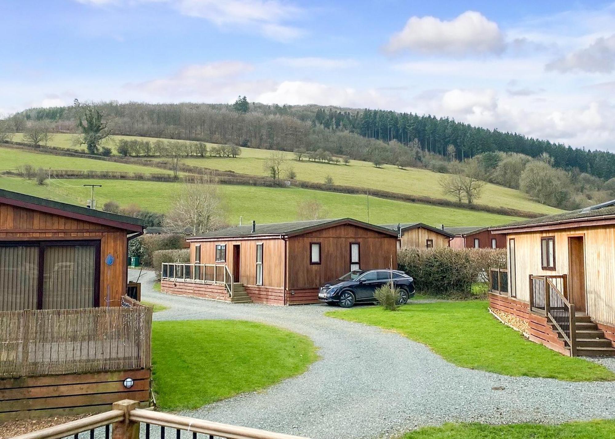Clun Valley Lodges Clunton Екстер'єр фото