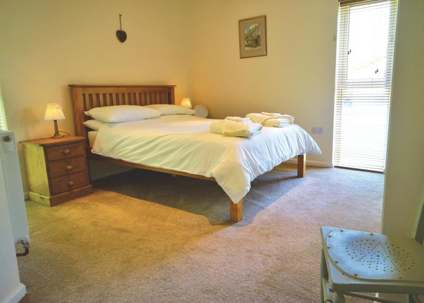 Clun Valley Lodges Clunton Екстер'єр фото